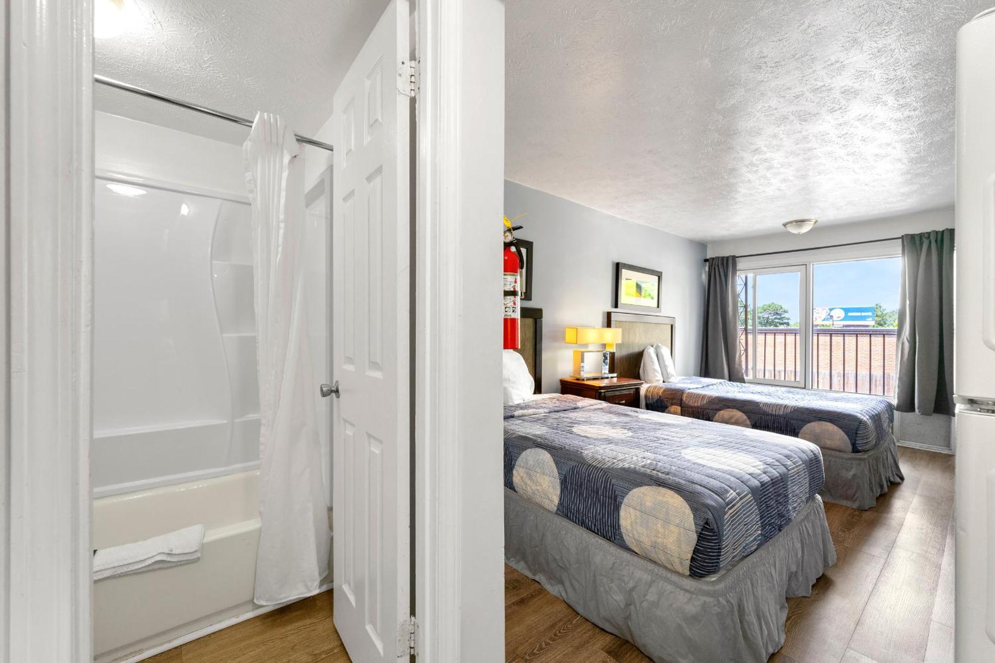 Budgetel Inn And Suites Lodge West Eksteriør billede