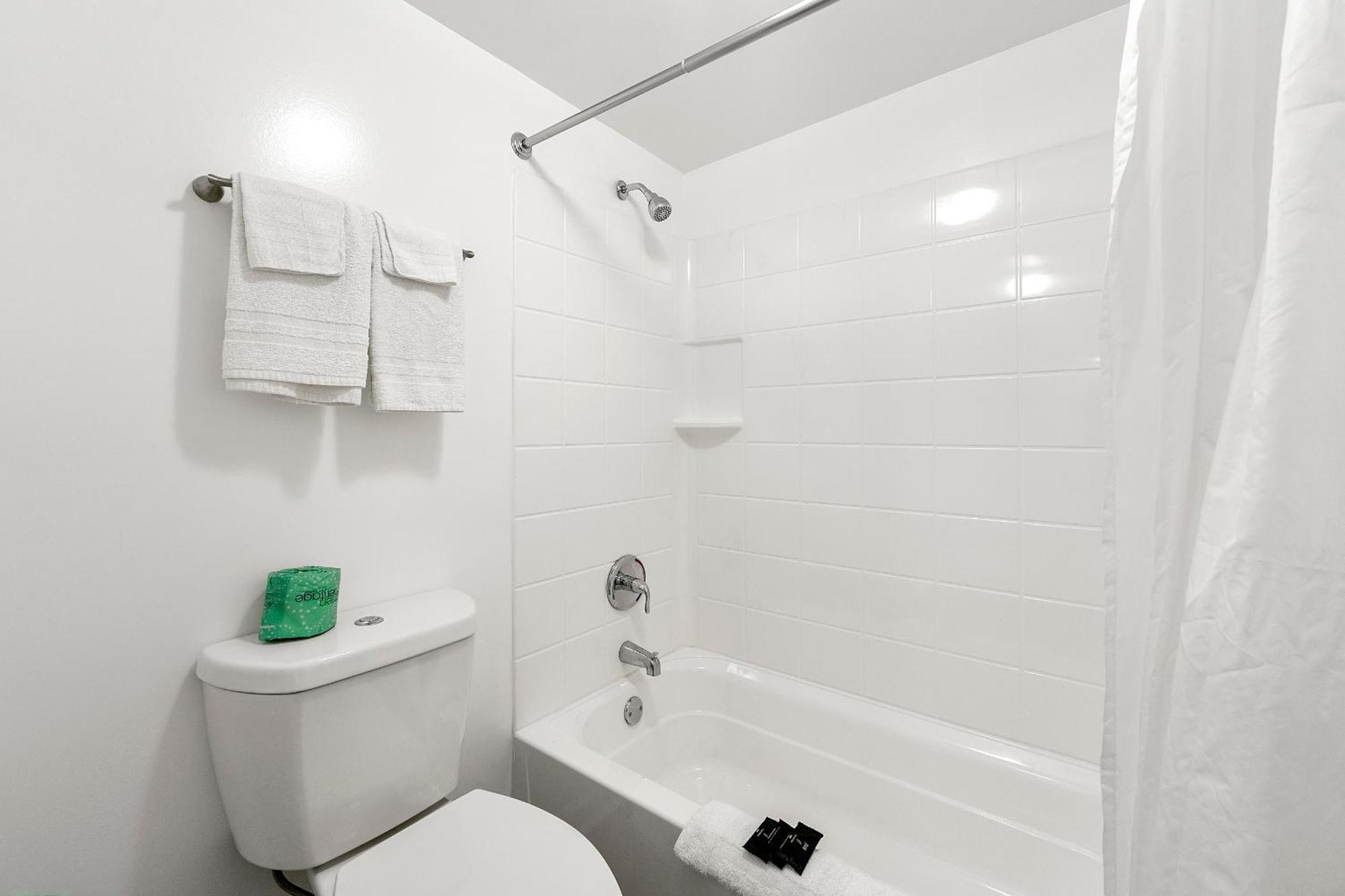 Budgetel Inn And Suites Lodge West Eksteriør billede