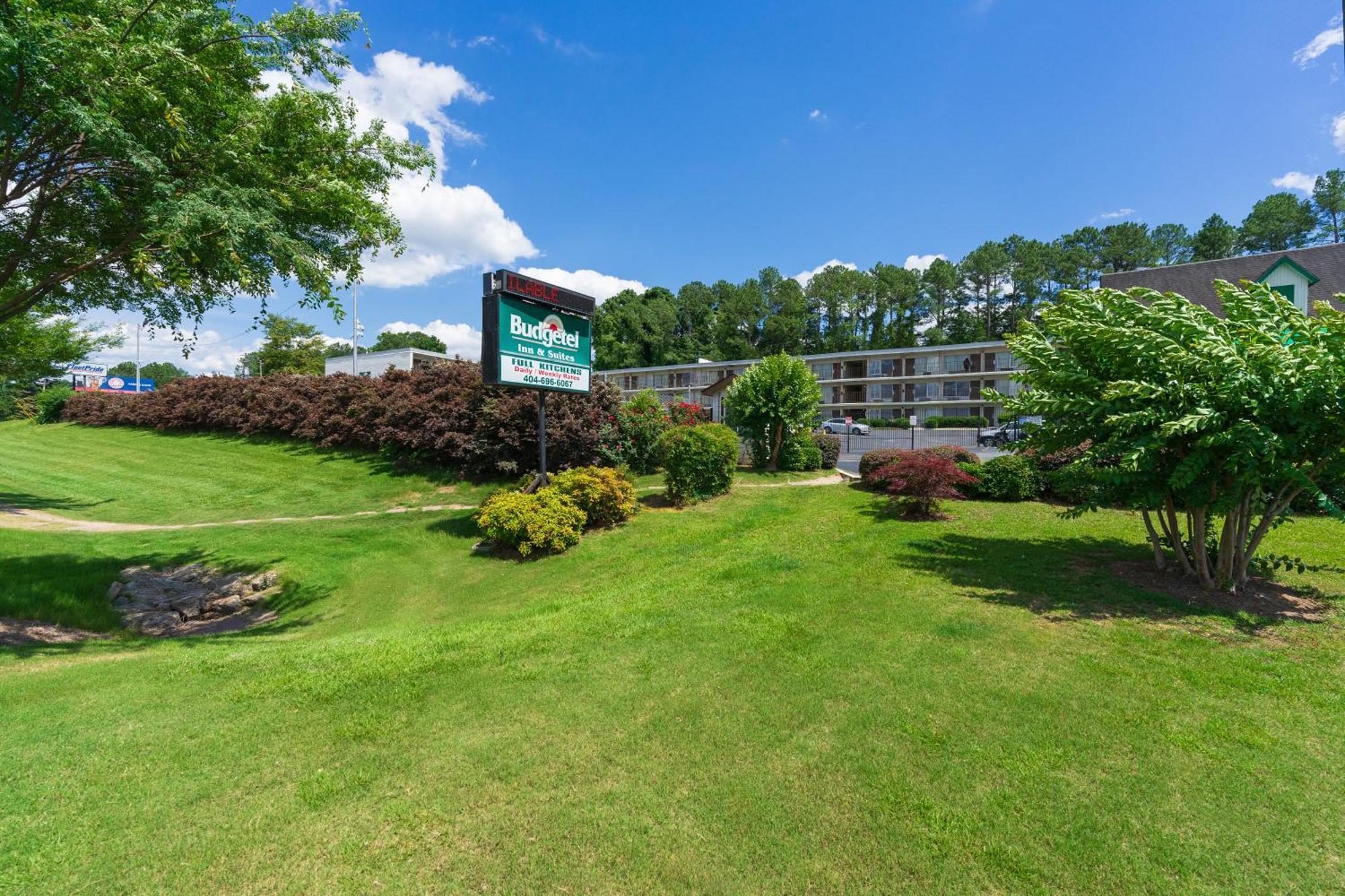 Budgetel Inn And Suites Lodge West Eksteriør billede