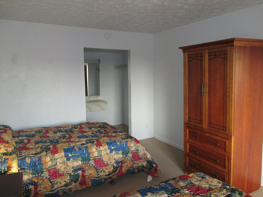 Budgetel Inn And Suites Lodge West Værelse billede